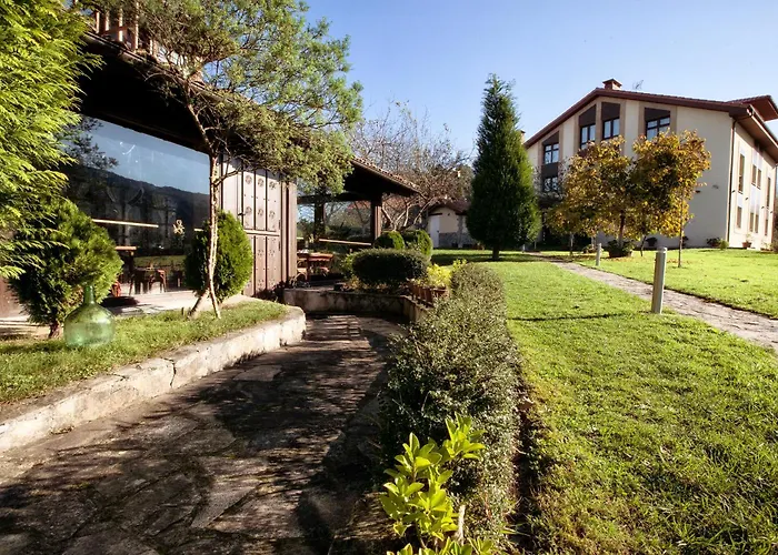 Apartamentos Rurales L\'Arquera